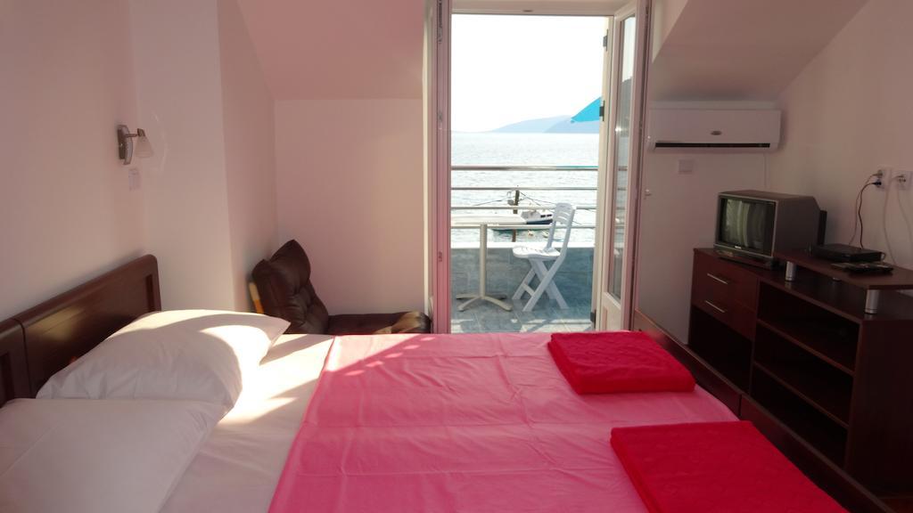 Apartments Odesa Herceg Novi Eksteriør billede